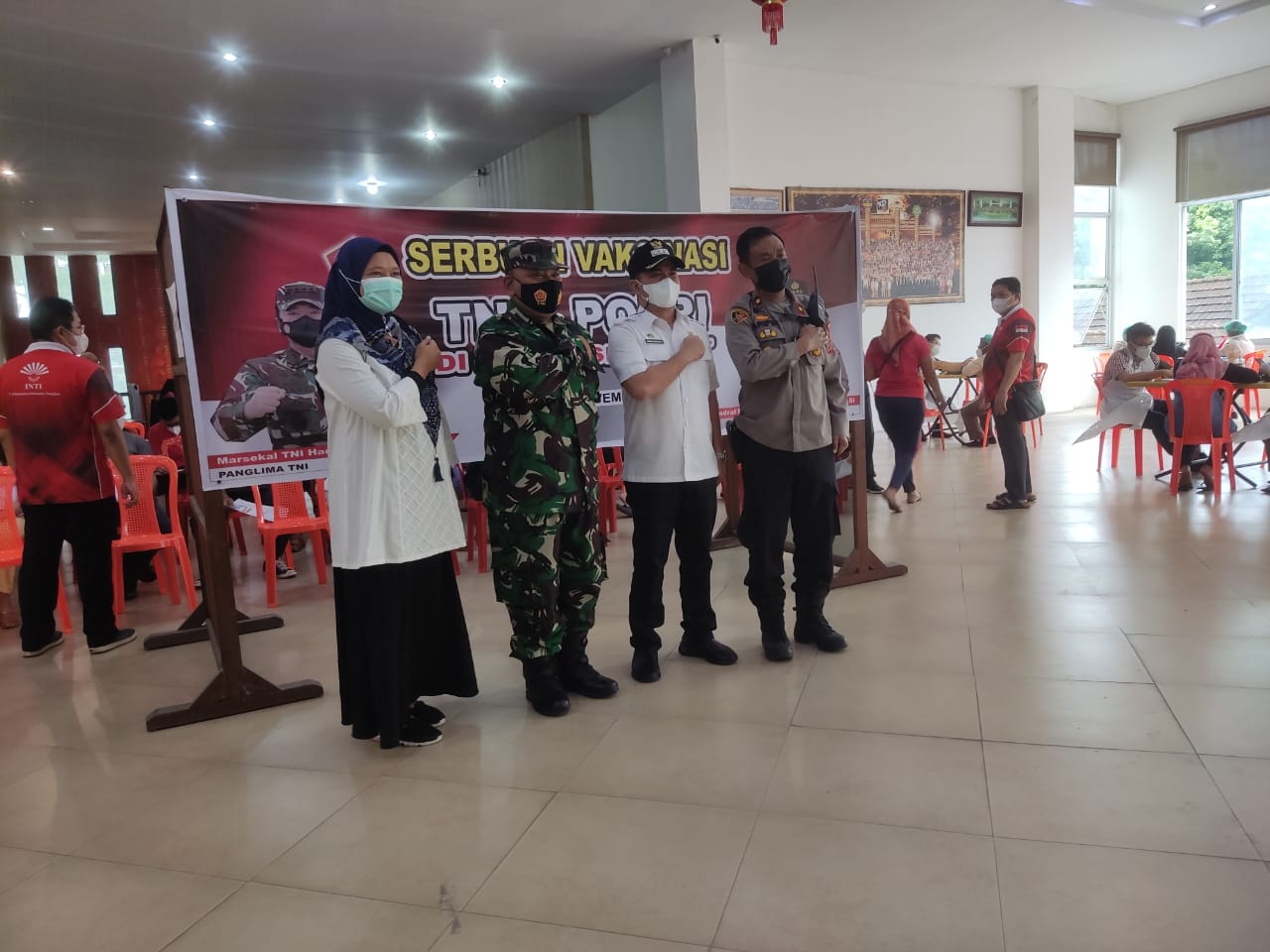 Kejar Capaian Vaksin, Polsek Medan dan Yayasan Wijaya Gelar Serbuan Vaksinasi TNI-Polri