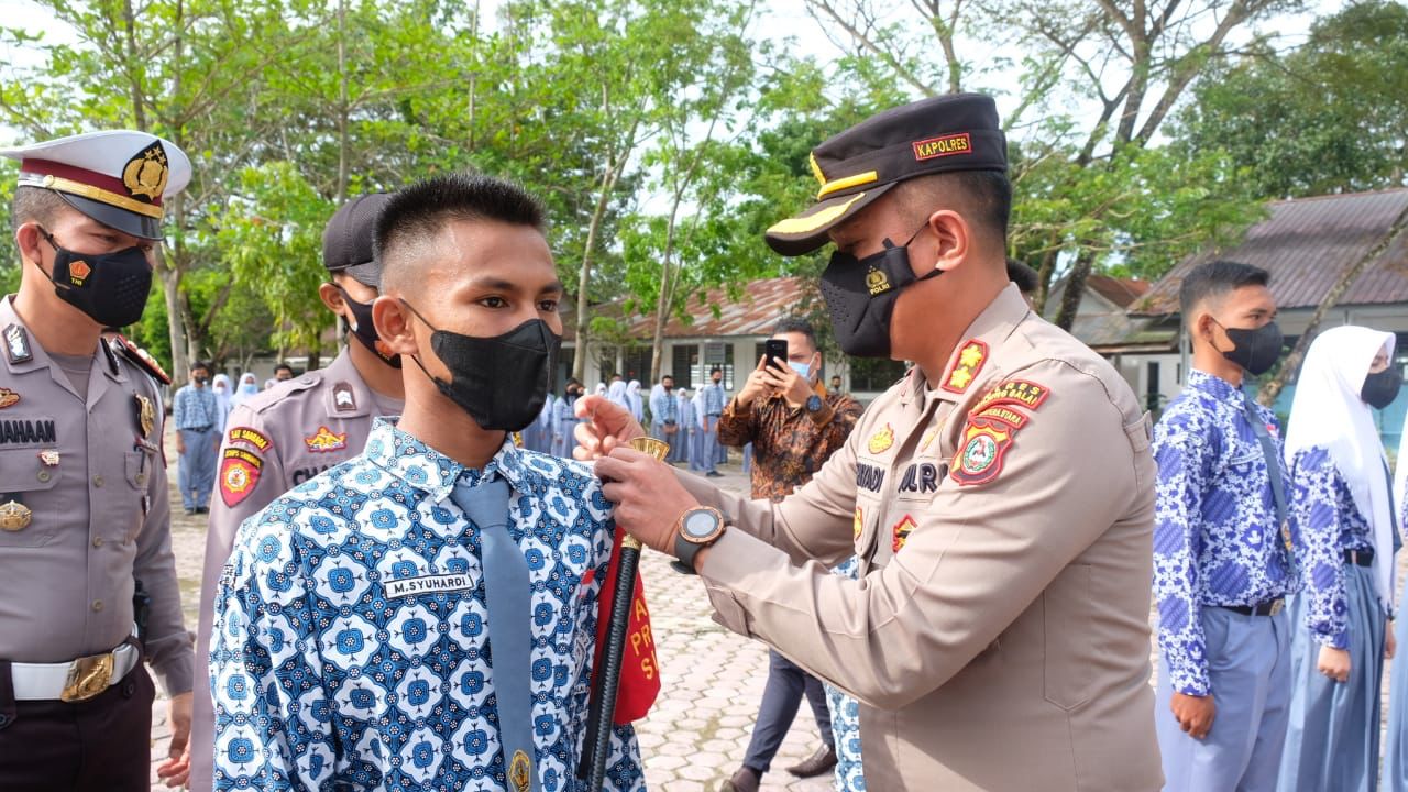 Kapolres Tanjung Balai Pimpin Apel Pembentukan Patroli Prokes Siswa di SMA Negeri 2 Kota Tanjung Balai