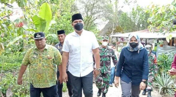 DISAMBUT MERIAH RESES RAHMAT RAYYAN NASUTION DIDAMPINGI WABUP MADINA