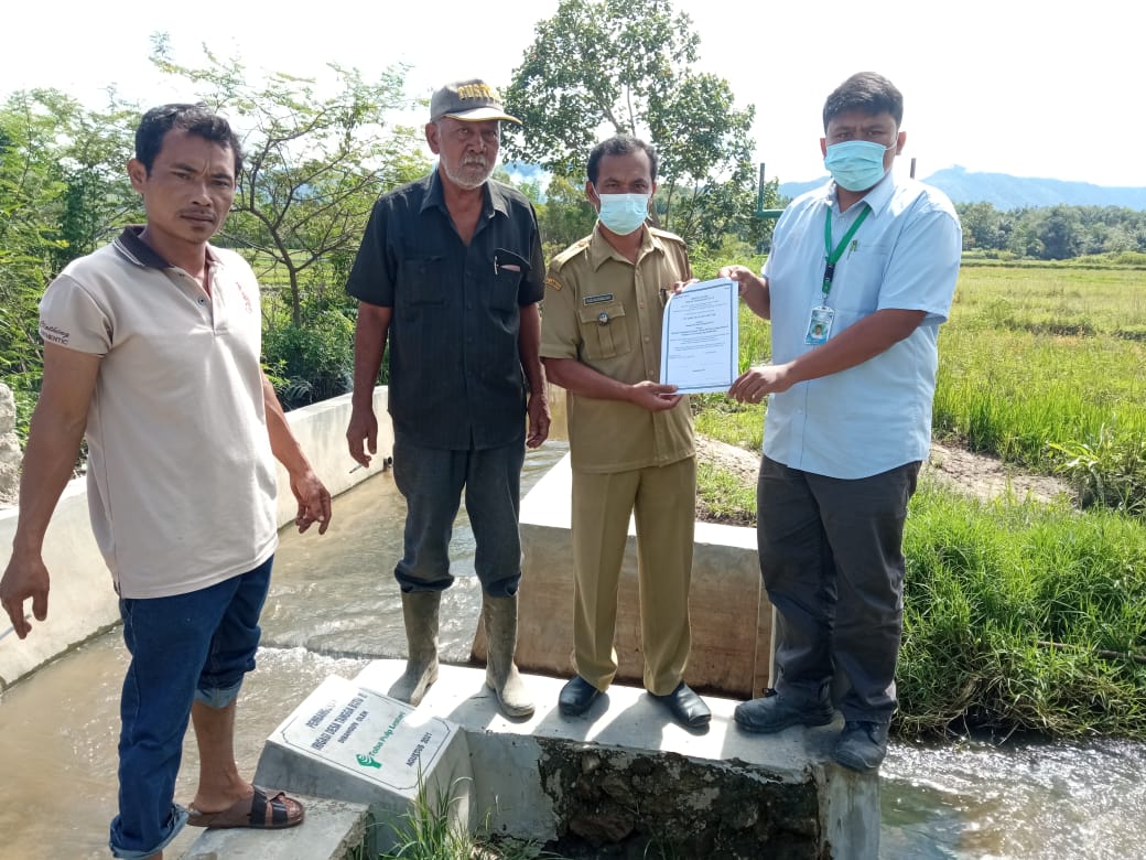 PT TPL Bangun Saluran Irigasi di Desa Tangga Batu Dua