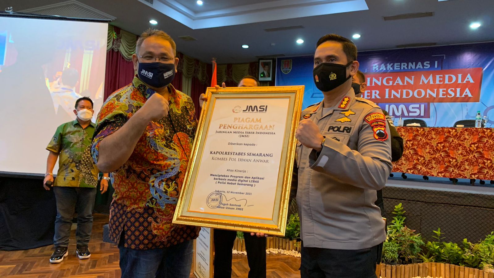 Kapolrestabes Semarang Terima Penghargaan dari JMSI Pusat