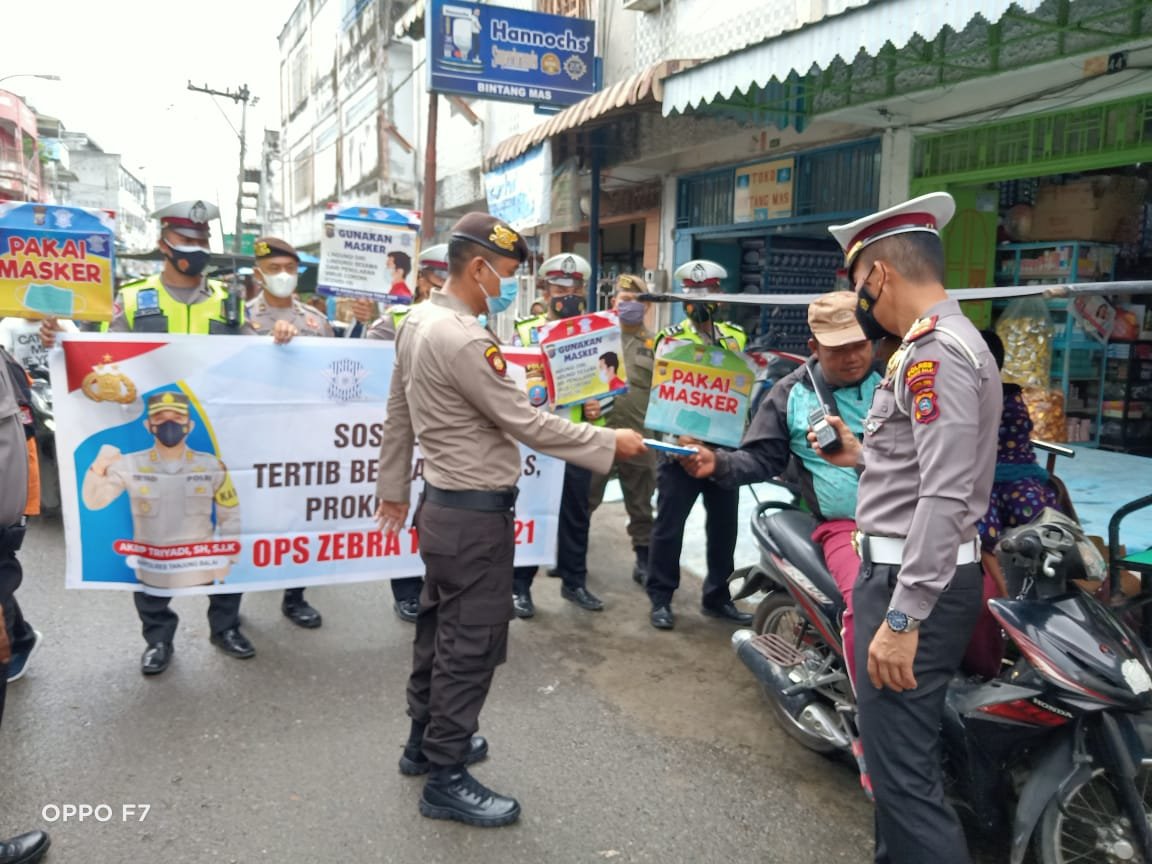 Kasat Lantas Polres Tanjung Balai Pimpin Ops Yustisi Personil Gabungan Cegah Covid-19