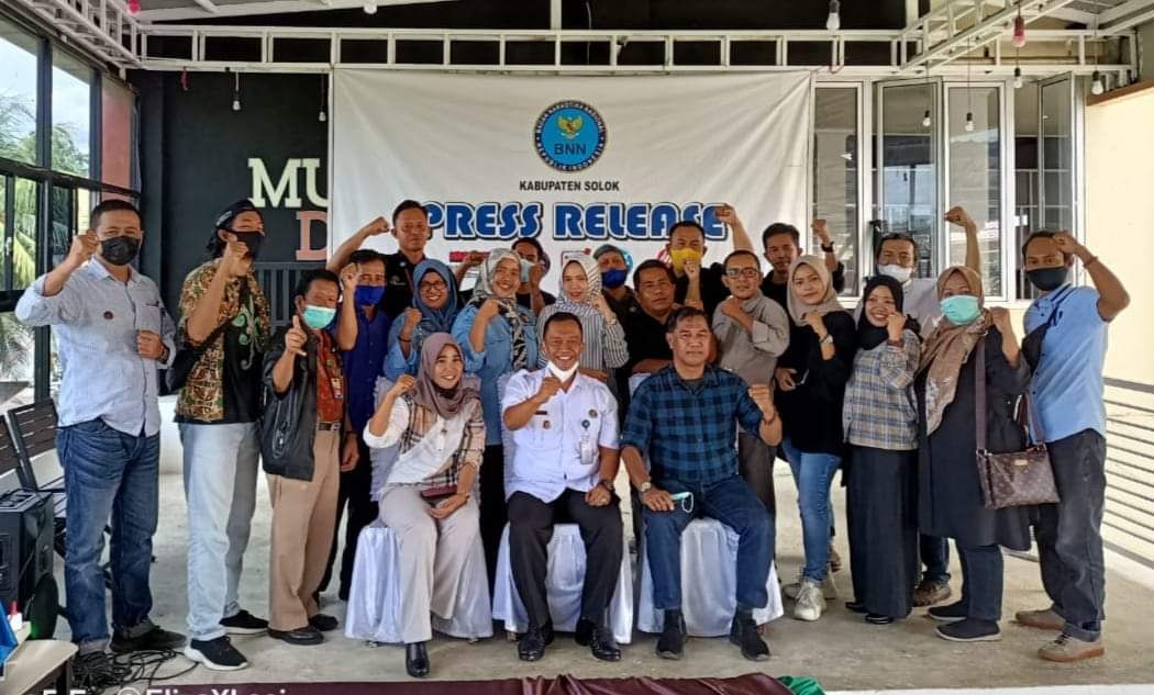 Menjadikan Solok Bersinar, BNNK Solok Gelar Workshop Bahaya Narkoba dengan Sejumlah Wartawan
