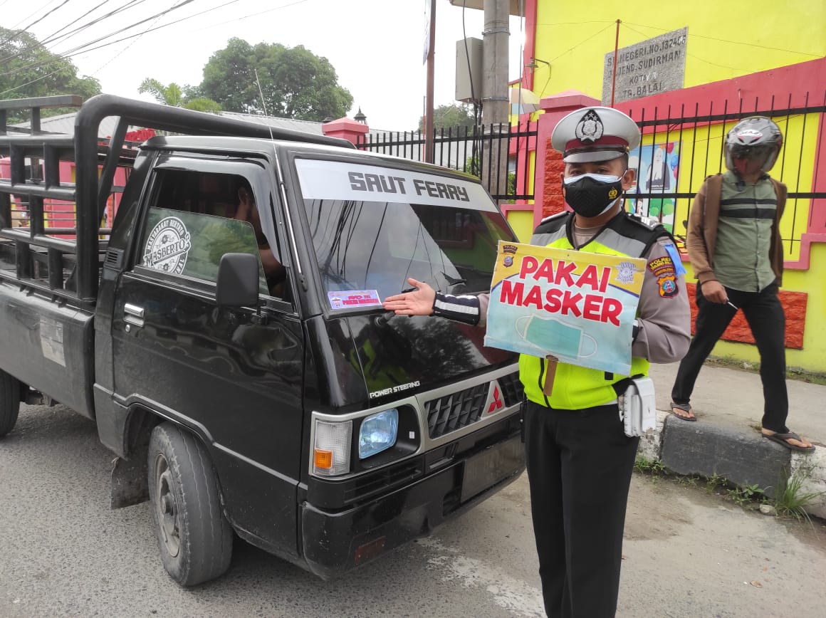 Tempelkan Stiker 