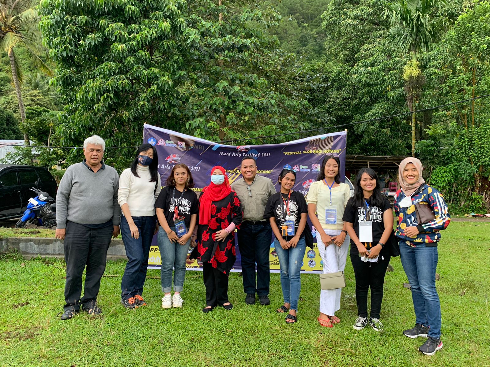 Pesona Ulos Ragi Hotang di Meat Arts Festival 2021