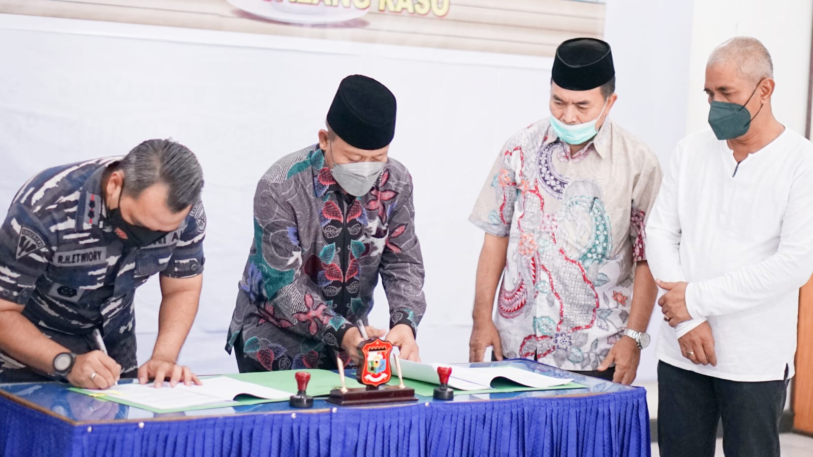 Pemko Tanjungbalai Serahkan Hibah Tanah Ke Lanal Tanjungbalai Asahan