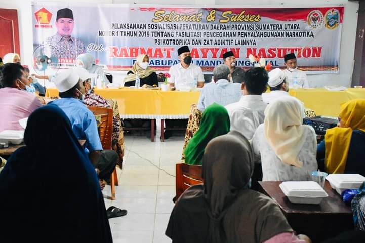 SOSIALISASI PENCEGAHAN PENYALAHGUNAAN NARKOBA WABUP ATIKA AZMI NASUTION DAMPINGI RAHMAT RAYYAN DIMOMPANG JAE
