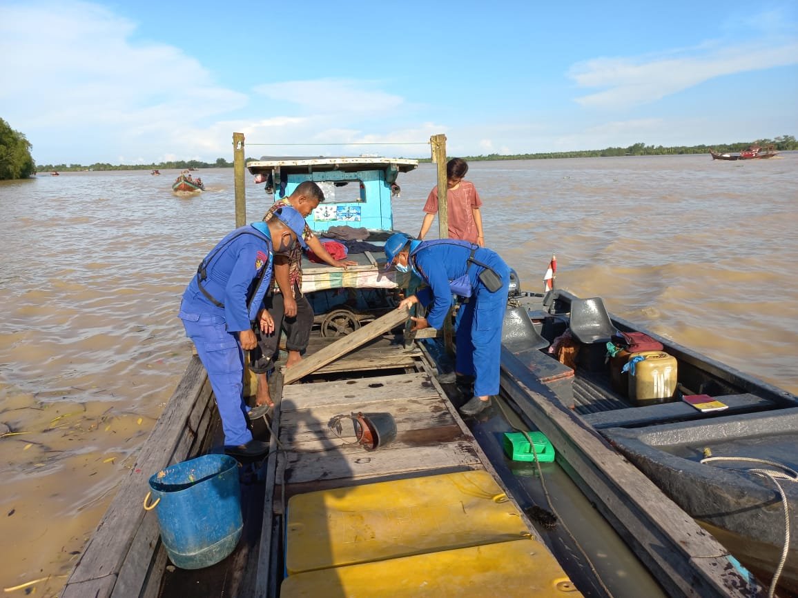 Sat Pol Airud Polres Tanjung Balai Patroli dan Polmas Perairan 1 x 12 Jam