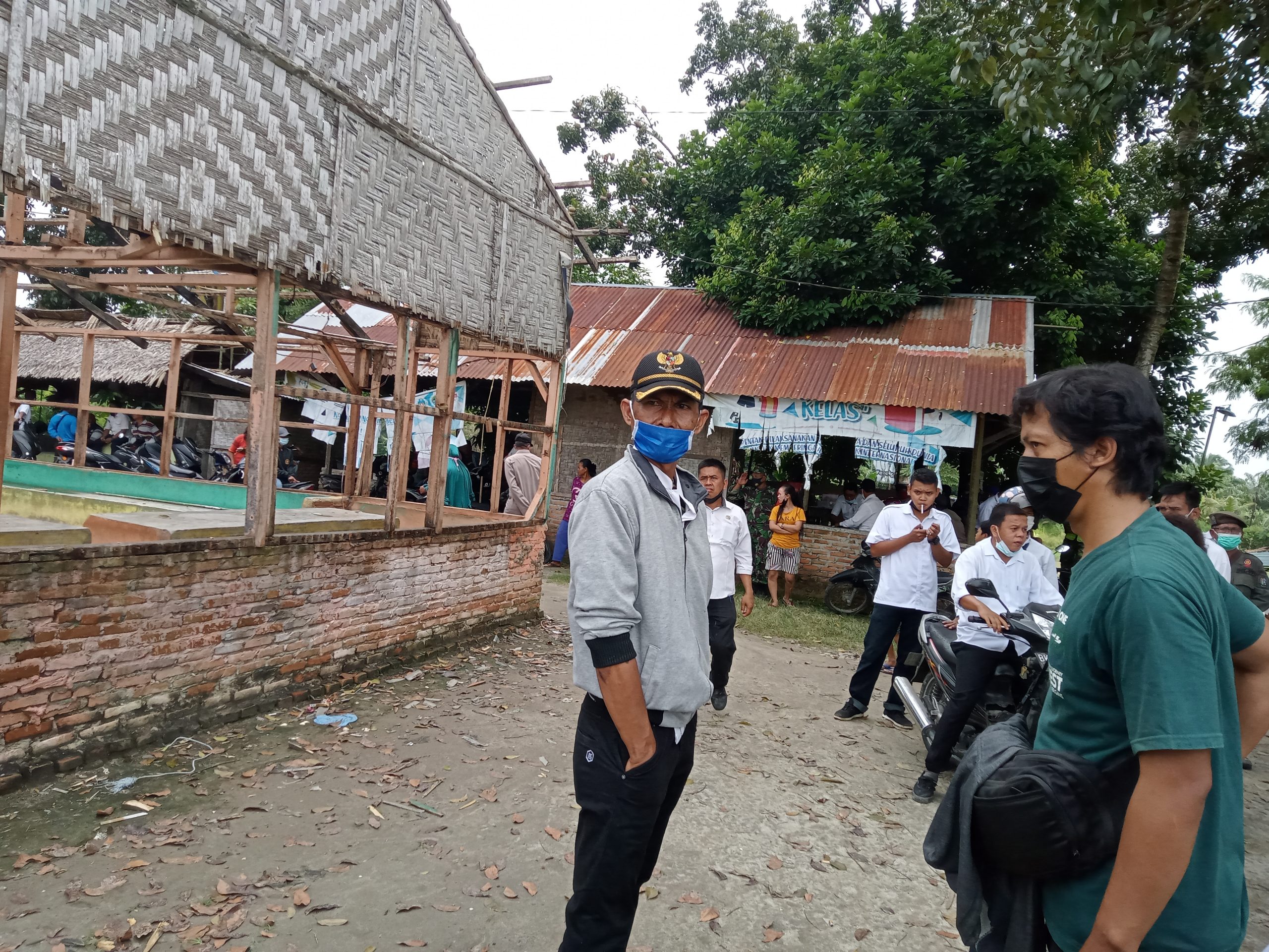 Pembongkaran Cafe Bantaran Sungai Ular, Panggil 