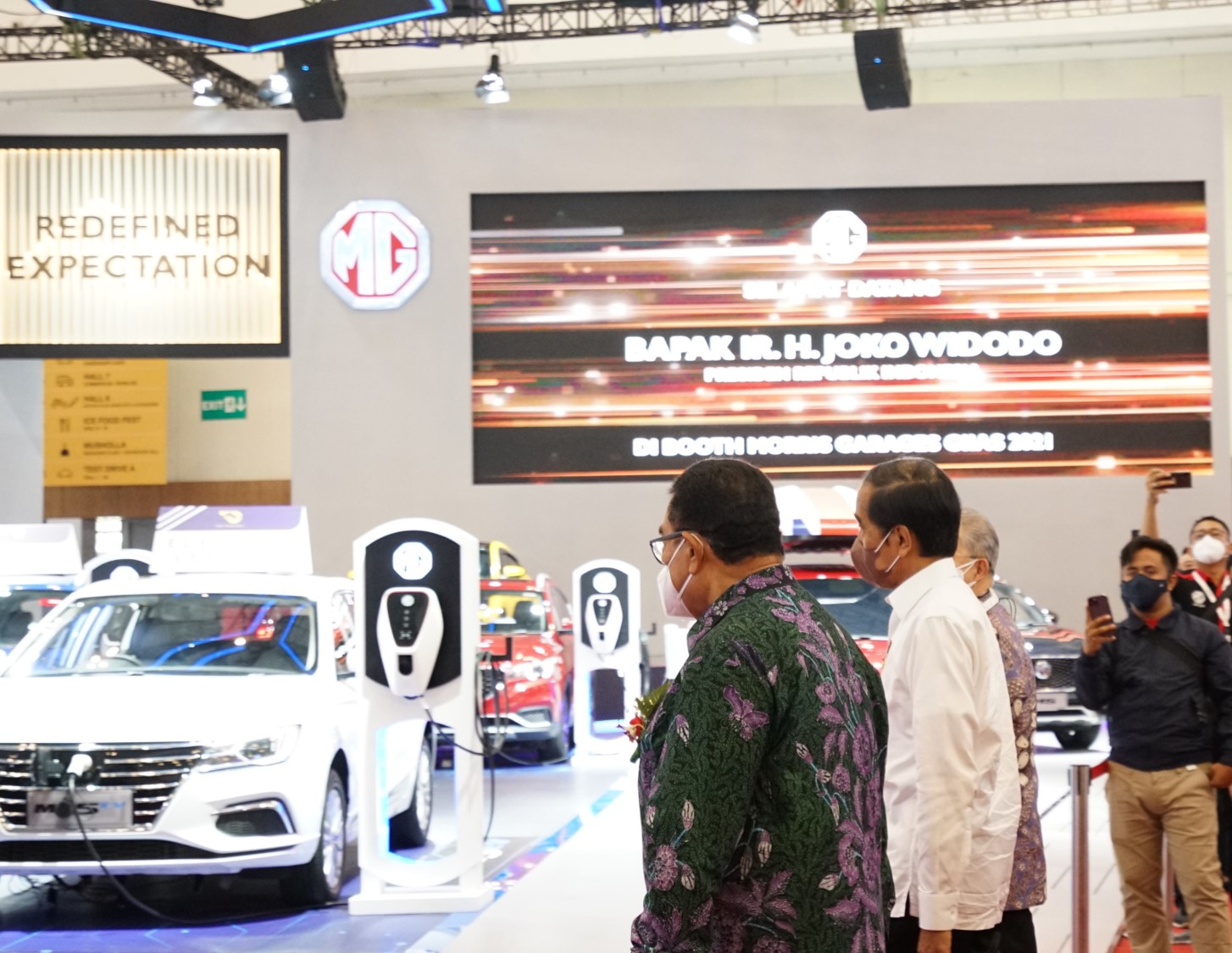 Presiden Jokowi Melirik Deretan Mobil Listrik MG di GIIAS