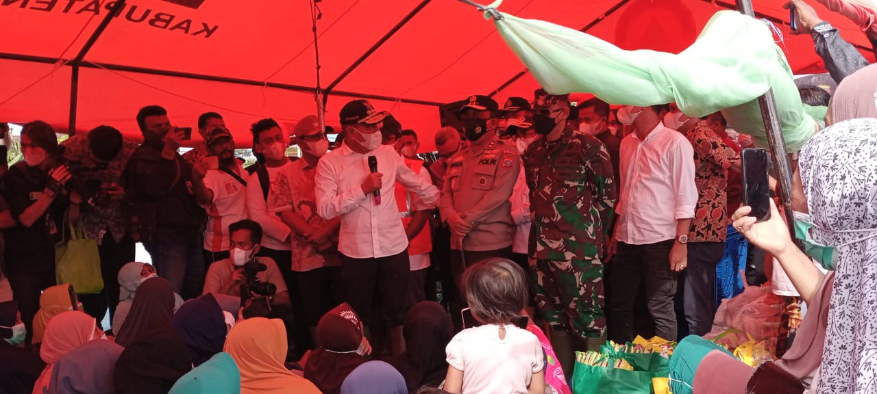 Sambut Kedatangan Gubsu dan Kapolda, Bupati Sergai: Rakyat Tidak Butuh Beras dan Mie Instan, Rakyat Butuh Langkah Kongkrit Penanganan Banjir