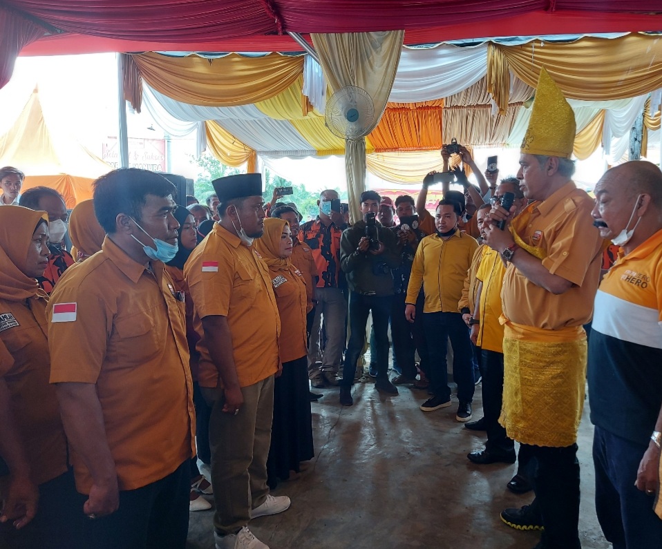 Kodrat Shah Kukuhkan Pengurus Hanura Kec Hamparan Perak, Ajak Kader Besarkan Partai