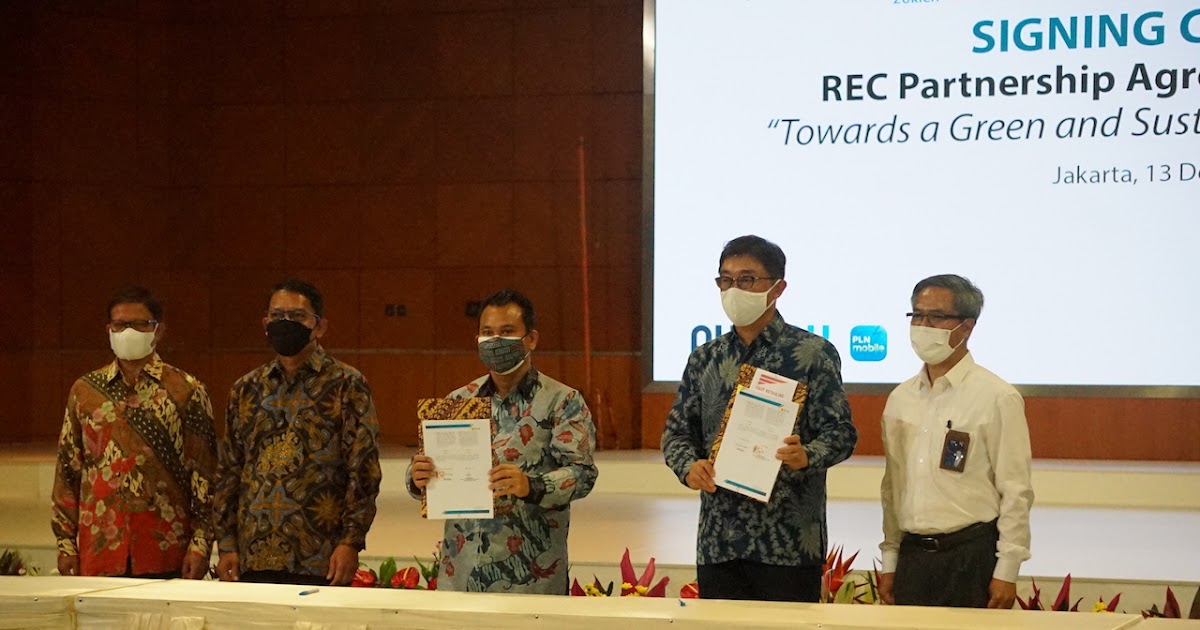 UNIQLO Indonesia Jadi Peritel Pakaian Pertama Gunakan Sertifikat Energi Terbarukan dari PLN