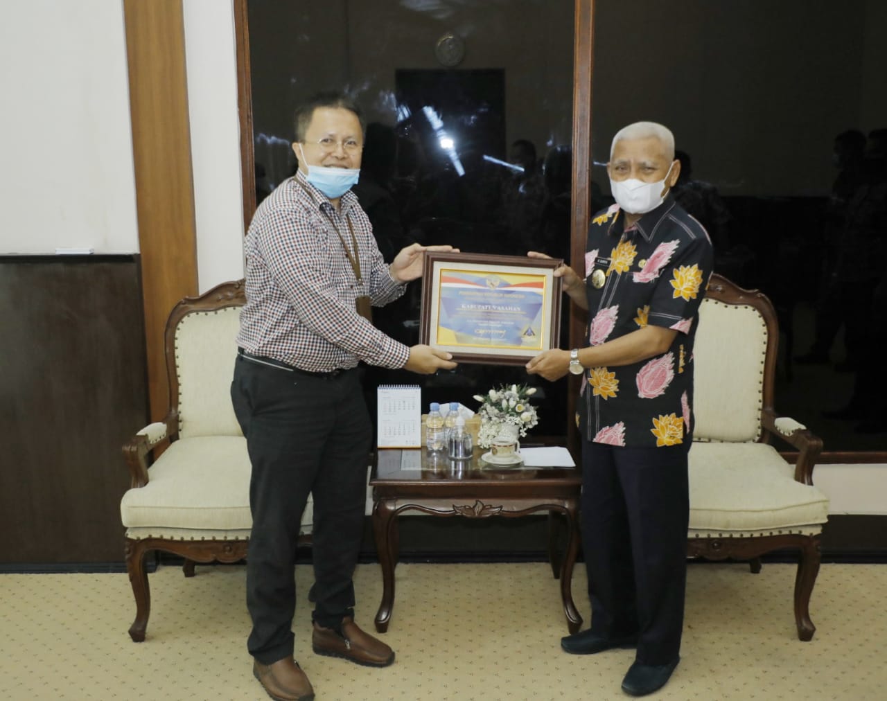 Bupati Asahan Terima Piagam Penghargaan dari Menteri Keuangan