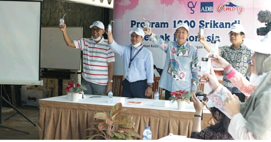 Tingkatkan Kualitas Peternakan Sapi Perah di Indonesia, Cimory Luncurkan Program 1000 Srikandi Peternak Indonesia