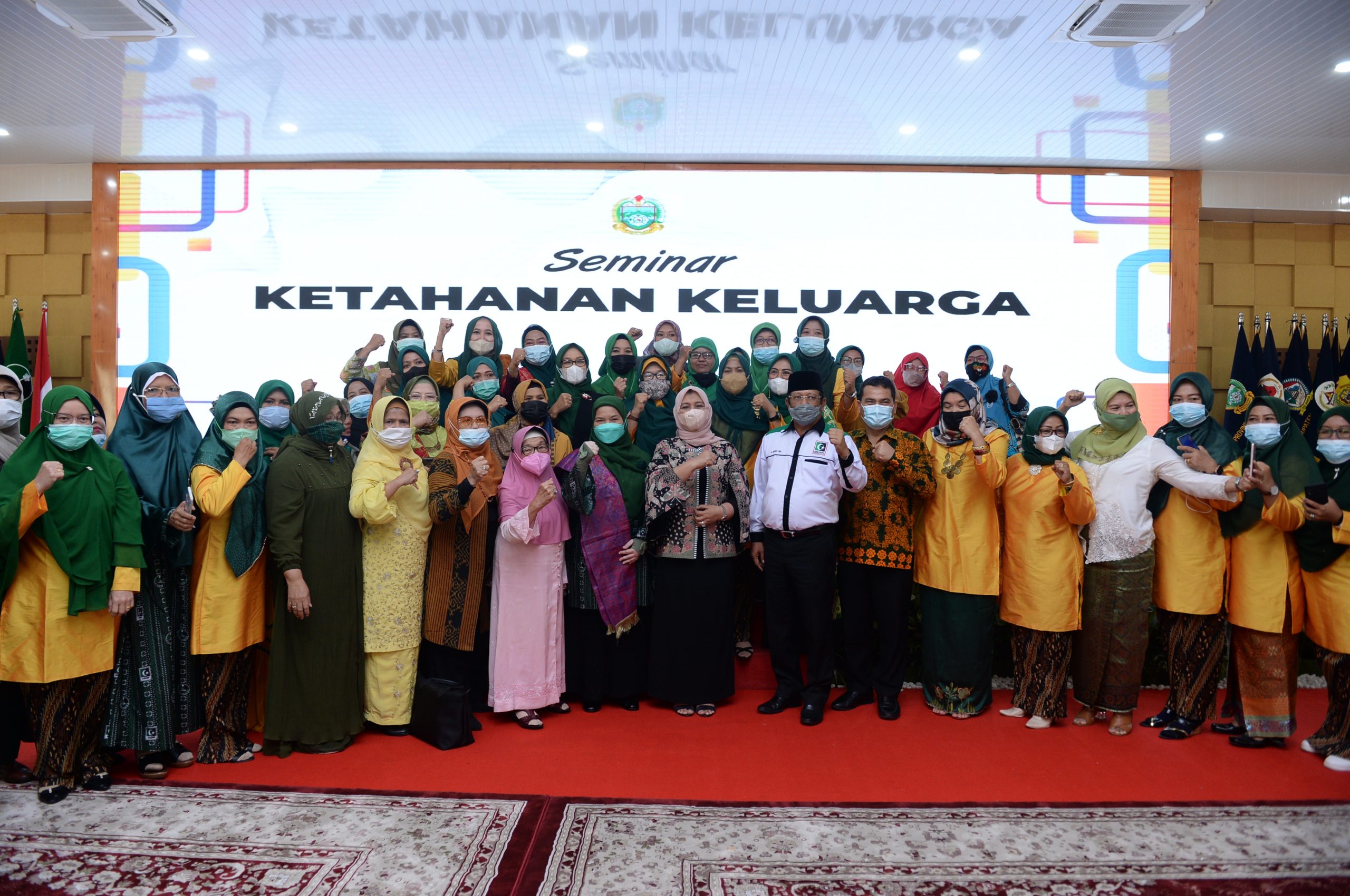 Buka Seminar Ketahanan Keluarga,  Nawal Berharap Ada Solusi Penguatan Digital