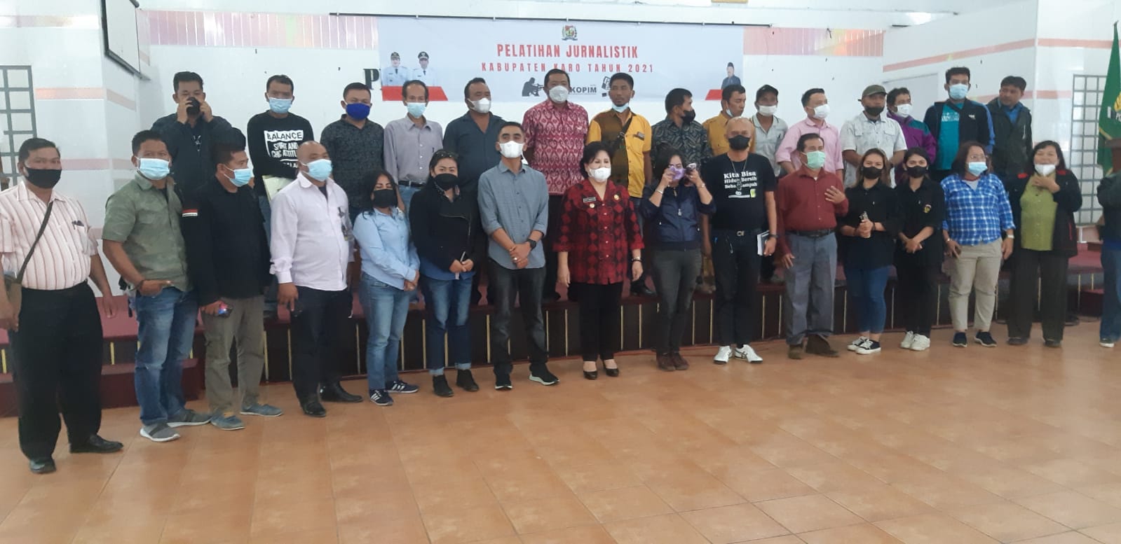 Pemkab Karo adakan pelatihan wartawan di aula kantor bupati.