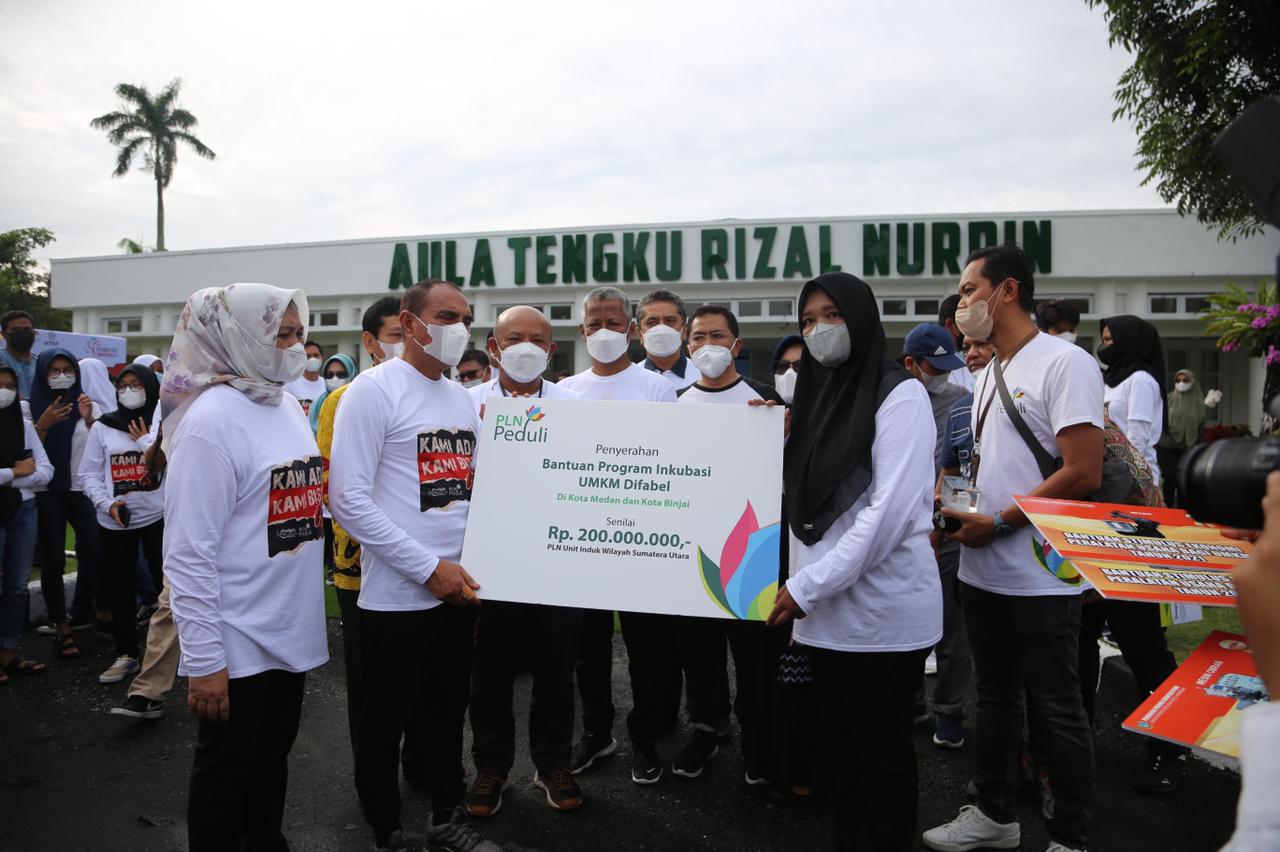 PLN Salurkan Bantuan pada Hari Disabilitas Internasional 2021di Medan