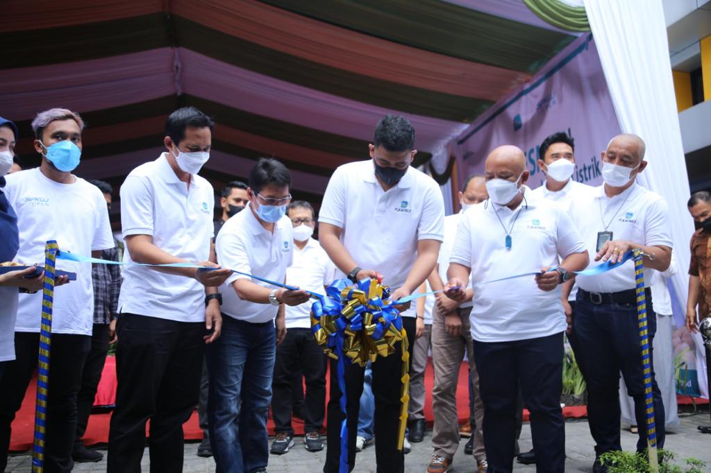 GM PLN UIW - Walikota Medan Meresmikan SPKLU Pertama di Sumut
