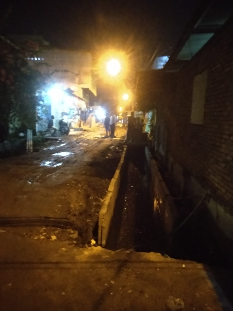 Proyek Drainase Siluman di Jalan T Bongkar 5 Tanpa Plank, Diduga Asal Jadi