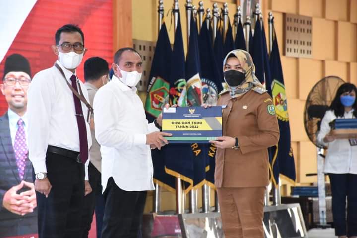 WABUP ATIKA NASUTION, TERIMA DIPA & TKDD tahun 2022 DARI GUBSU EDY RAHMAYADI