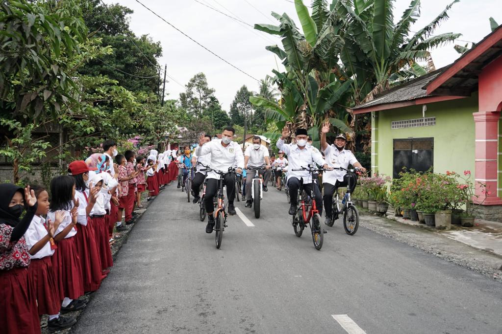 10 Tahun Jalan Pematang Sijonam Rusak, Warga Setempat : Pengaspalan Ini Mimpi Panjang yang Terwujud
