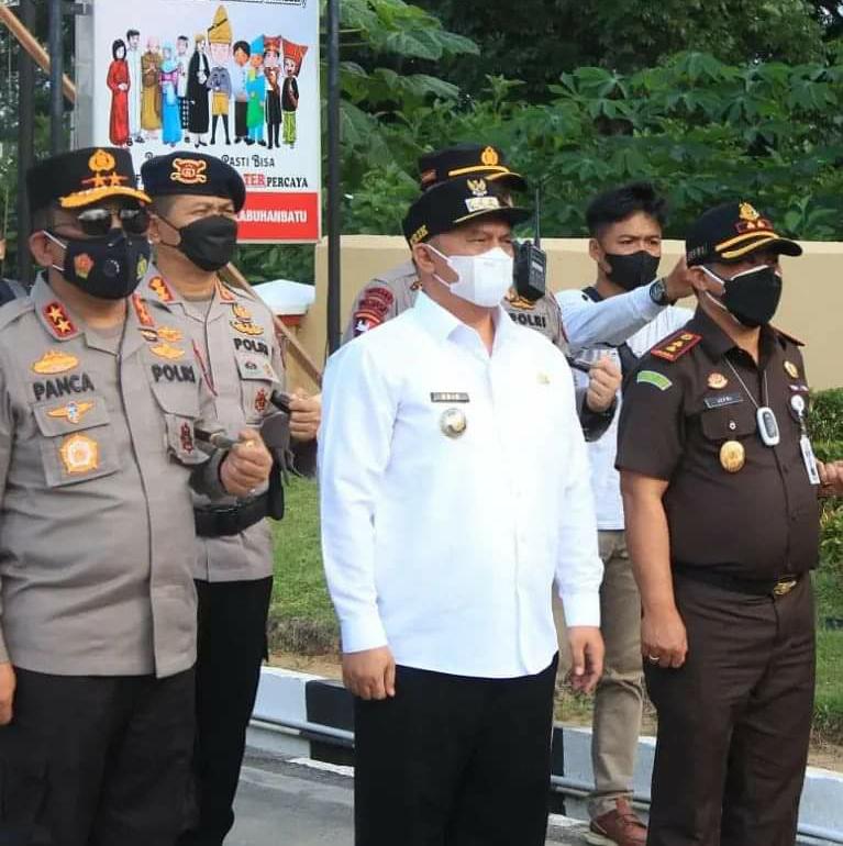 Bupati Labuhanbatu Sambut Kunjungan Kapoldasu Saat Tinjau Percepatan Vaksin Covid-19 di Mako Polres