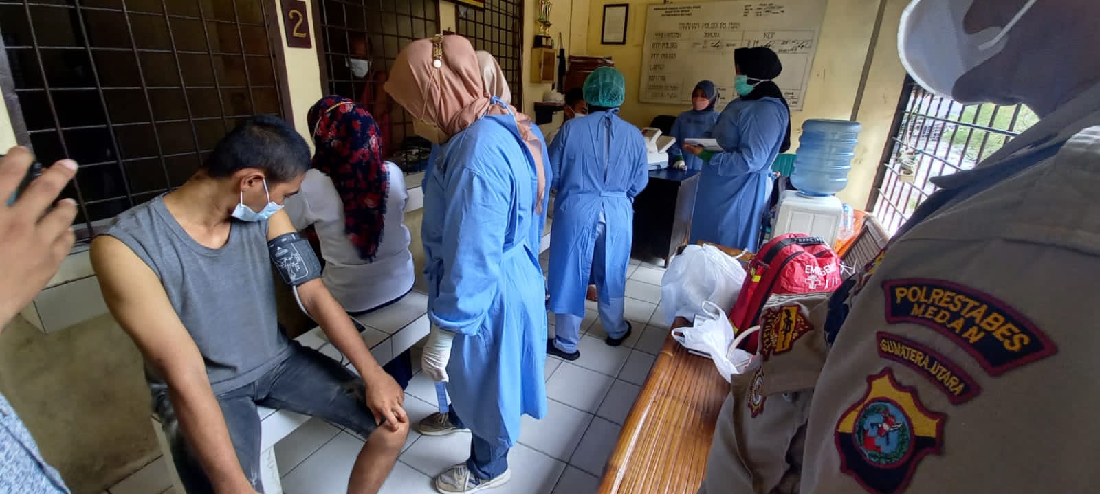 Polsek Percut Seituan Vaksinasi Masal Dosis I dan II Tahanan di RTP