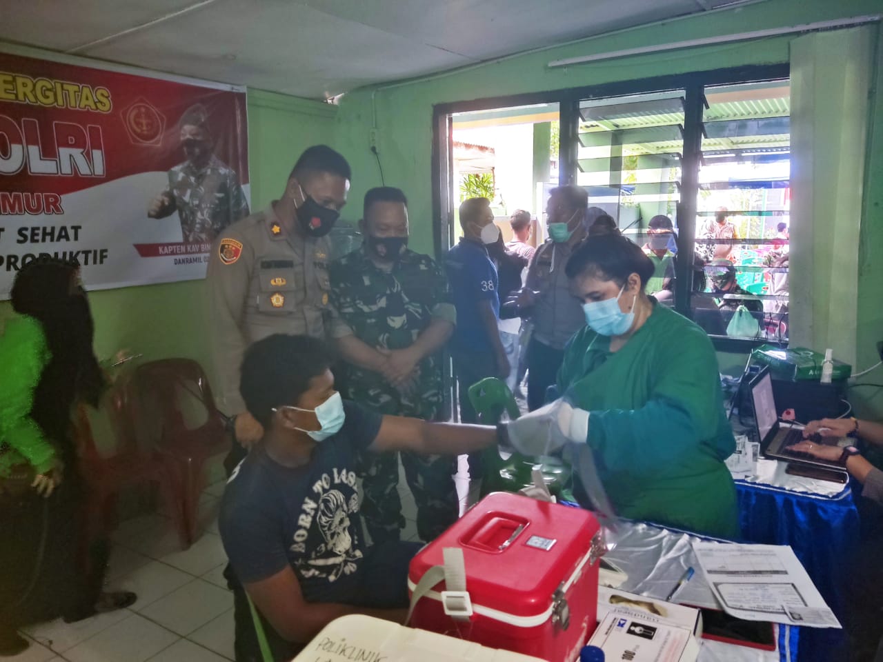 Polsek Medan Timur Gelar Vaksinasi Covid 19 Sinergitas TNI-POLRI