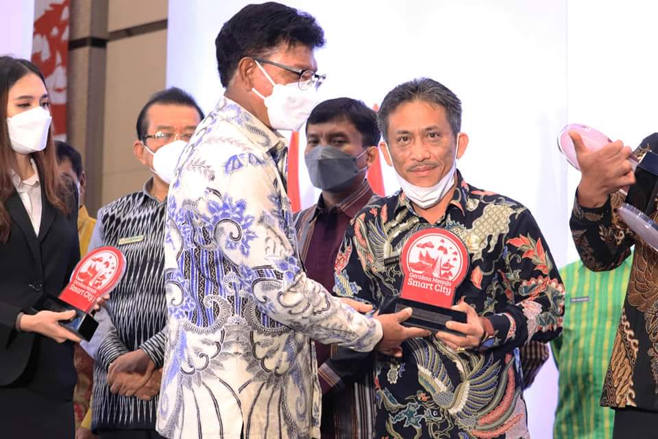Pemkab Pakpak Bharat Raih Penghargaan Smart City Kabupaten/Kota terbaik Dari KemenkominfoÂ 