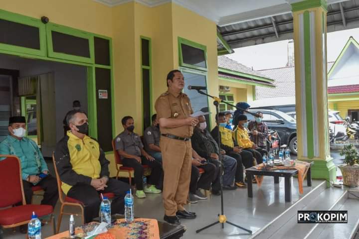 Walikota Padangsidimpuan Irsan Efendi Nasution Lepas Kontingen Pospedasu VIII  2021