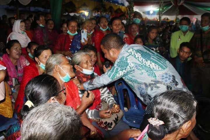 Hujan Deras Tidak Surutkan Semangat Bupati Dan Ribuan Umat Kristiani Pada Acara Natal Oikumene Pemkab Tapteng