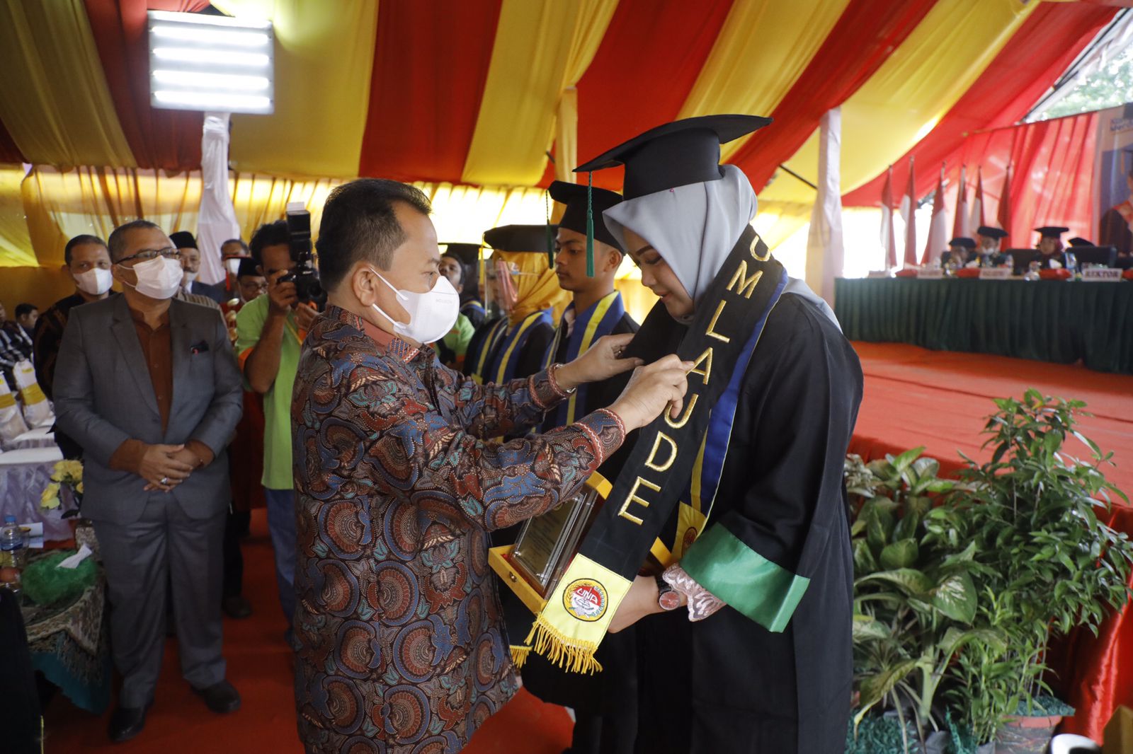 Asisten II Pemkab Asahan Hadiri Wisuda Sarjana XXVIII  UNA