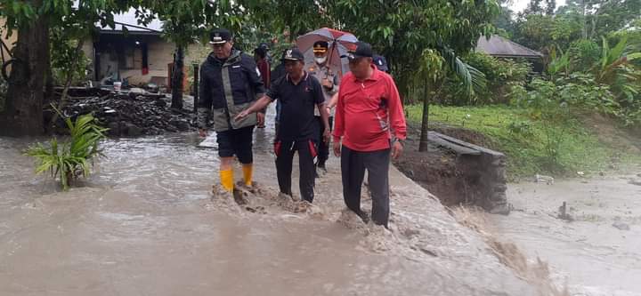 Bupati Madina Tetapkan Status Keadaan Darurat Bencana Banjir  dan Tanah Longsor