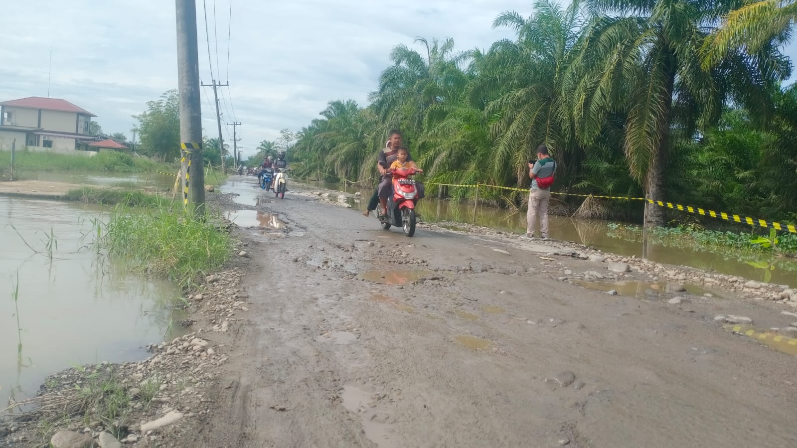 Pak Gubsu, Akses Jalan Provinsi Belidaan Menuju Dolok Masihul Rusak Parah