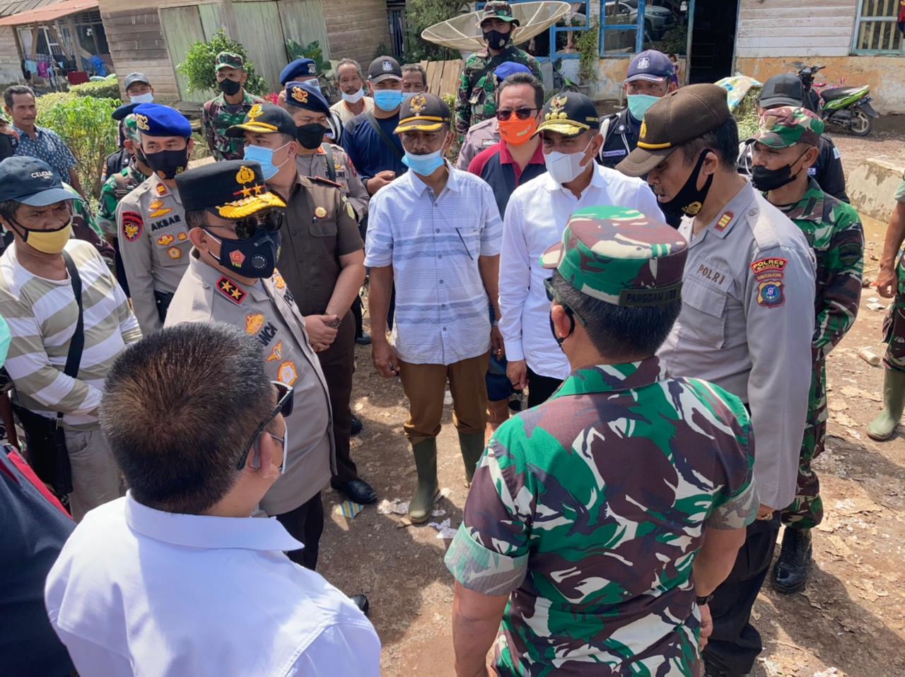 Kapolda Sumut, Gubsu, dan Pangdam I/BB Tinjau Kondisi Banjir di Madina