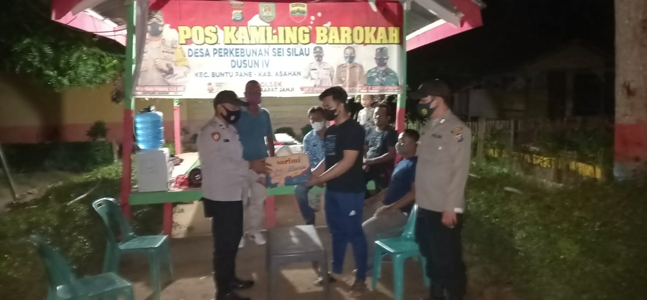 Ciptakan Situasi Kamtibmas Kondusif di Malam Hari, Personil Polsek Prapat Janji Polres Asahan Patroli Pos Kamling Barokah