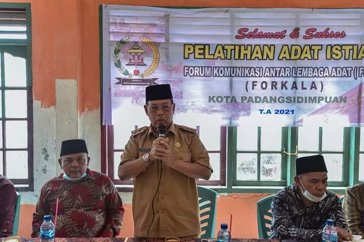 Wakil Wali Kota Padangsidimpuan Arwin Siregar buka acara pelatihan adat istiadat