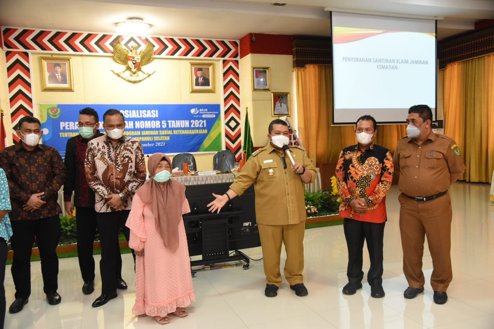 Bupati Tapsel Sampaikan Pentingnya Jaminan Sosial Bagi Masyarakat