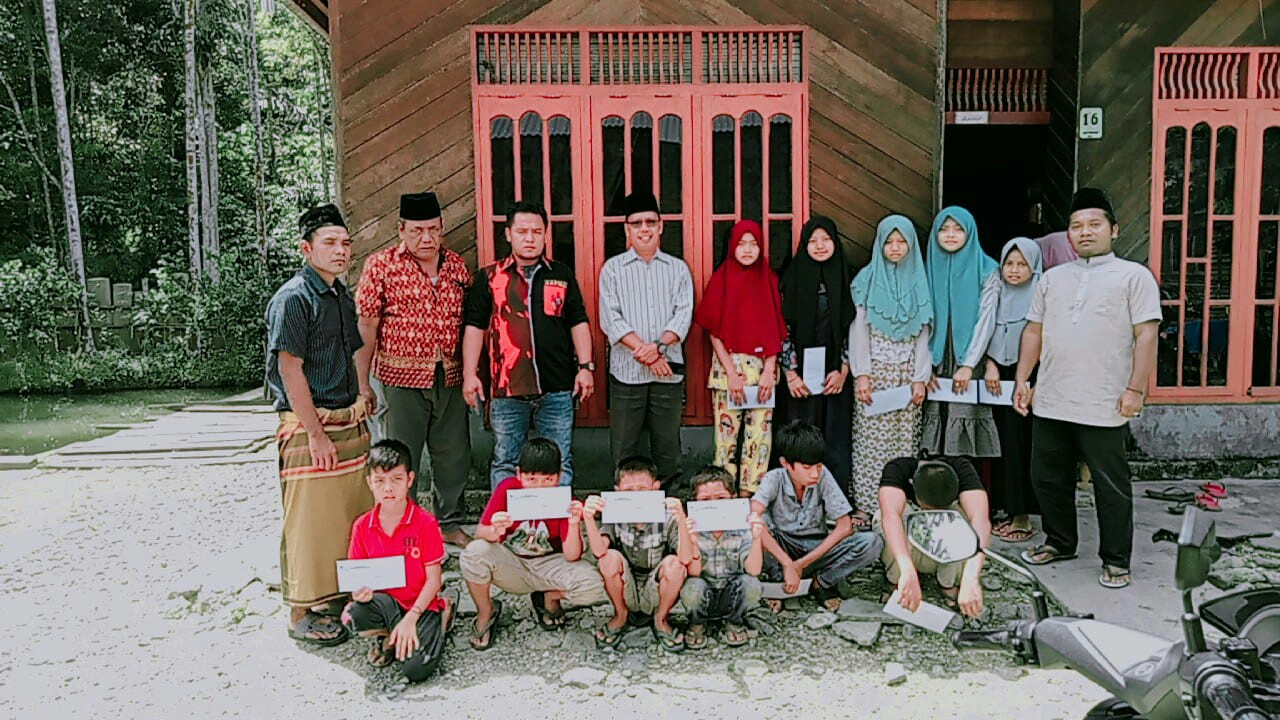 Santunan Moslem Charity Disalurkan KOAR PALAS