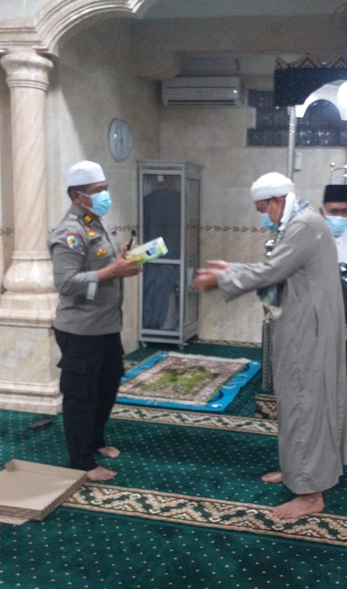 Gasuling Damas, Personil Polres Asahan Sampaikan Pesan Kamtibmas Kepada Para Jamaah