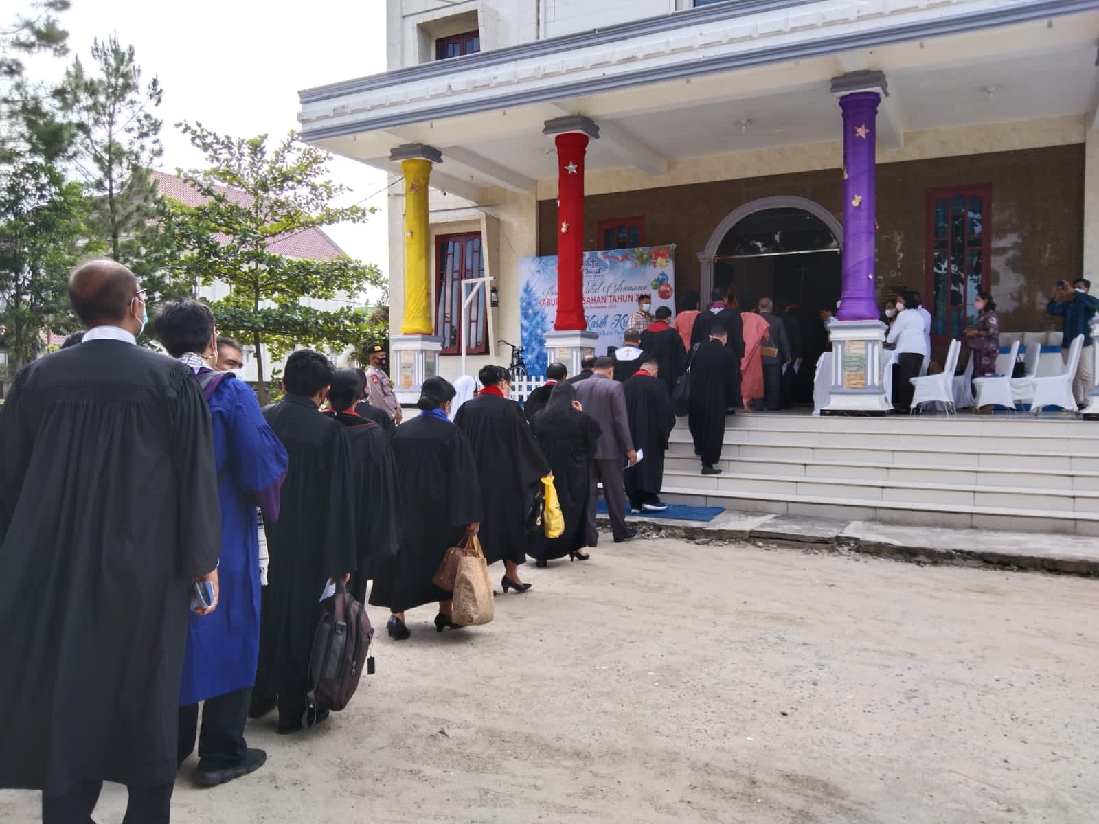 Polres Asahan Pengamanan Ibadah Natal Oikumene 2021 di Gereja GKPI Kisaran