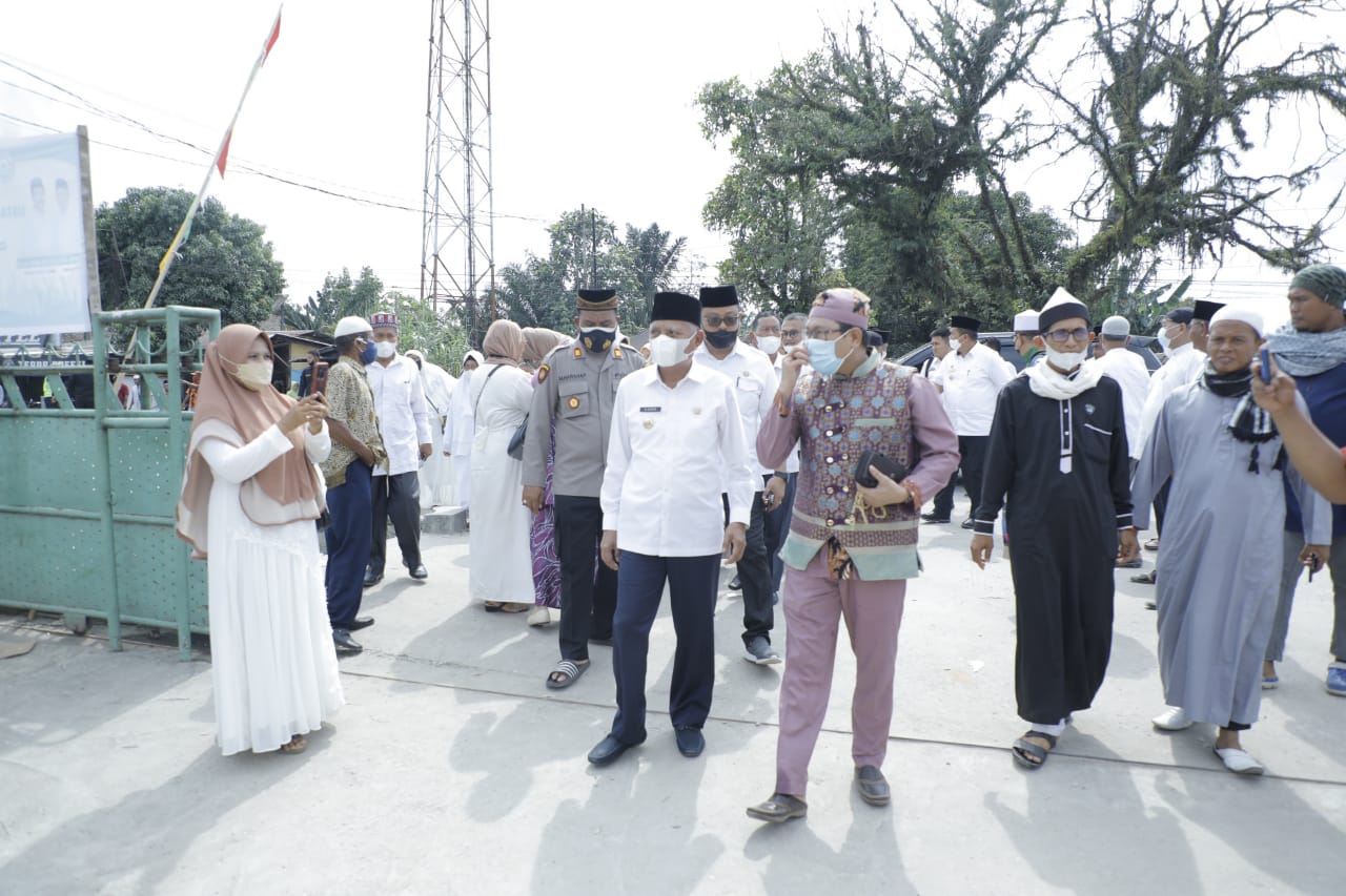 Bupati dan Wakil Bupati Hadiri Tabligh Akbar di Kecamatan Pulau Rakyat