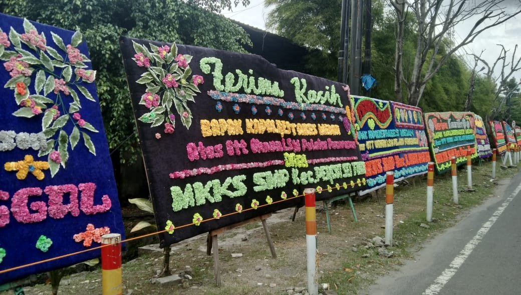 Ungkap Kasus Pemerasan Kepala Sekolah, Polrestabes Medan Dibanjiri Papan Bunga Ucapan Terima Kasih