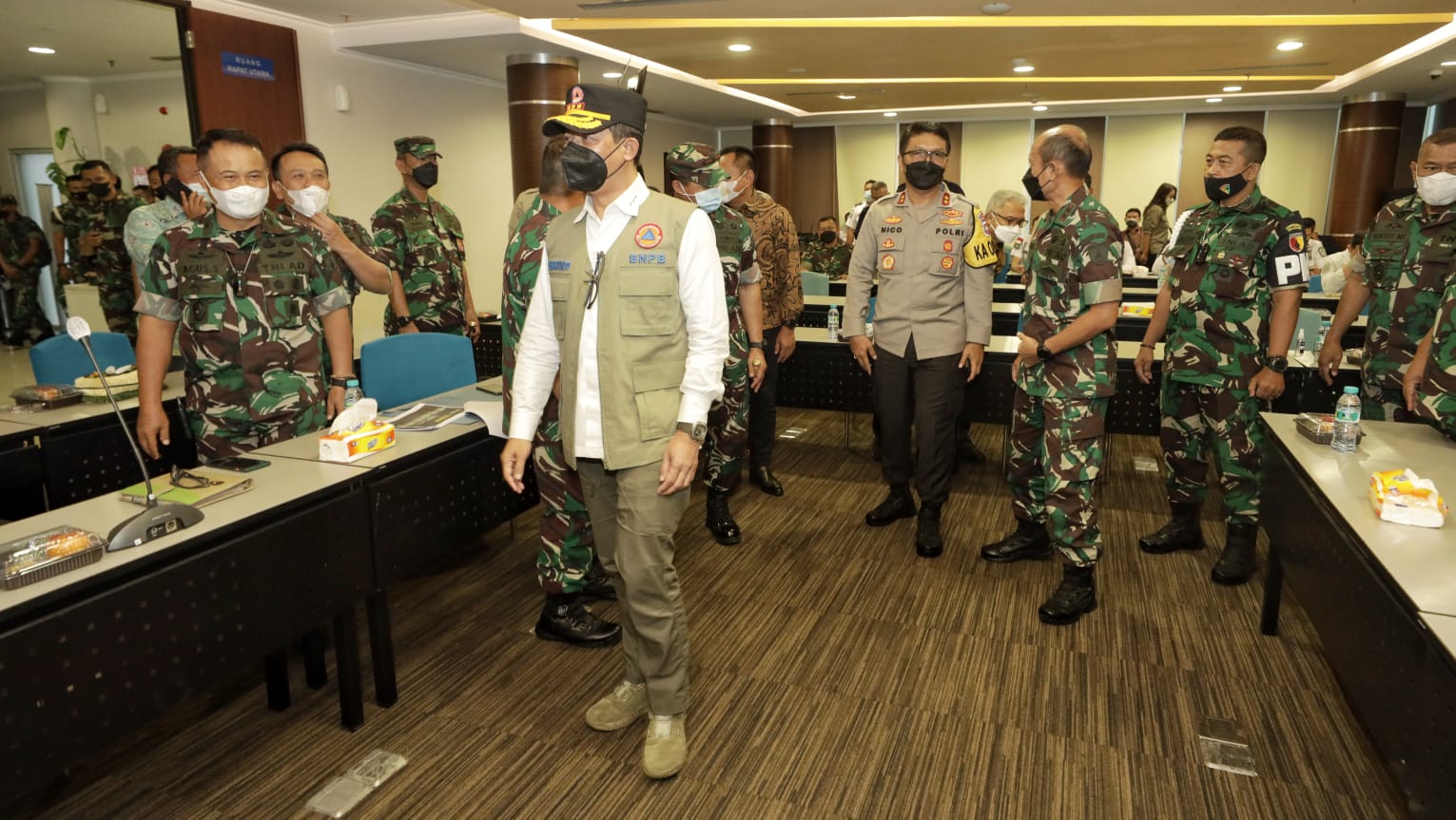 Forkopimda Jatim dan Kepala BNPB Kordinasi Kesiapan Penanganan Perjalanan Luar Negeri di Bandara Juanda