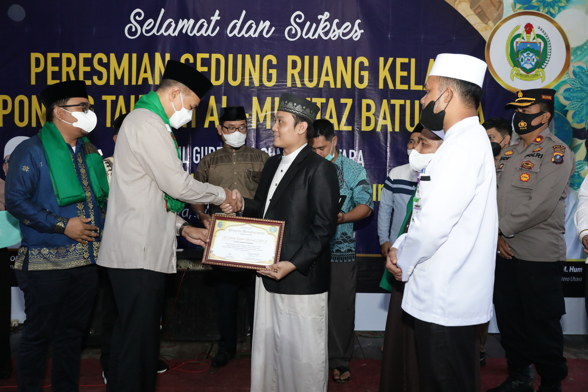 Resmikan Ruang Belajar,  Musa Rajekshah: Santri Ponpes Al Mumtaz  Cikal Bakal Generasi Penerus Bangsa
