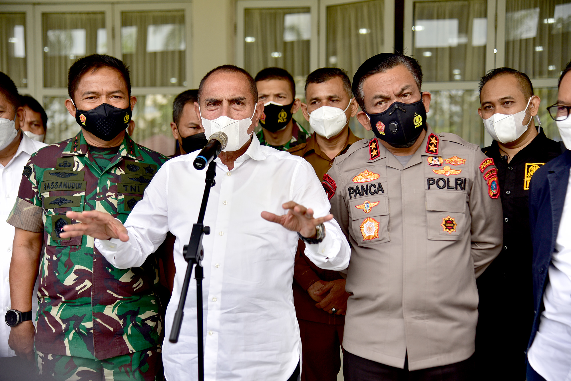 Gubernur Pimpin Rapat Penanganan Covid-19 Jelang Nataru,  Antisipasi Varian Omicron dan Pemetaan Vaksinasi