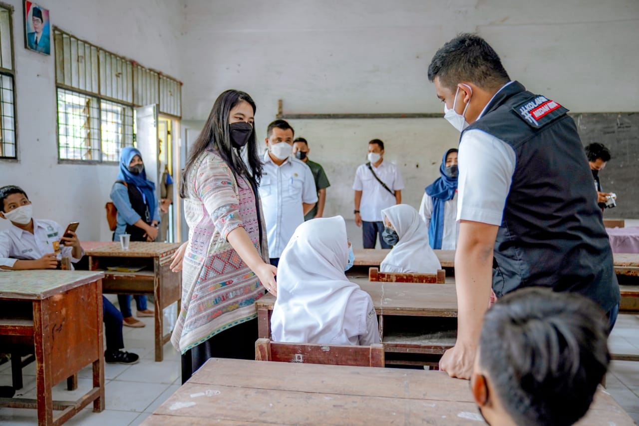 Bobby Nasution Cegah Sekolah di Medan Jadi Cluster, Vaksinasi Pelajar Capai 90 Persen