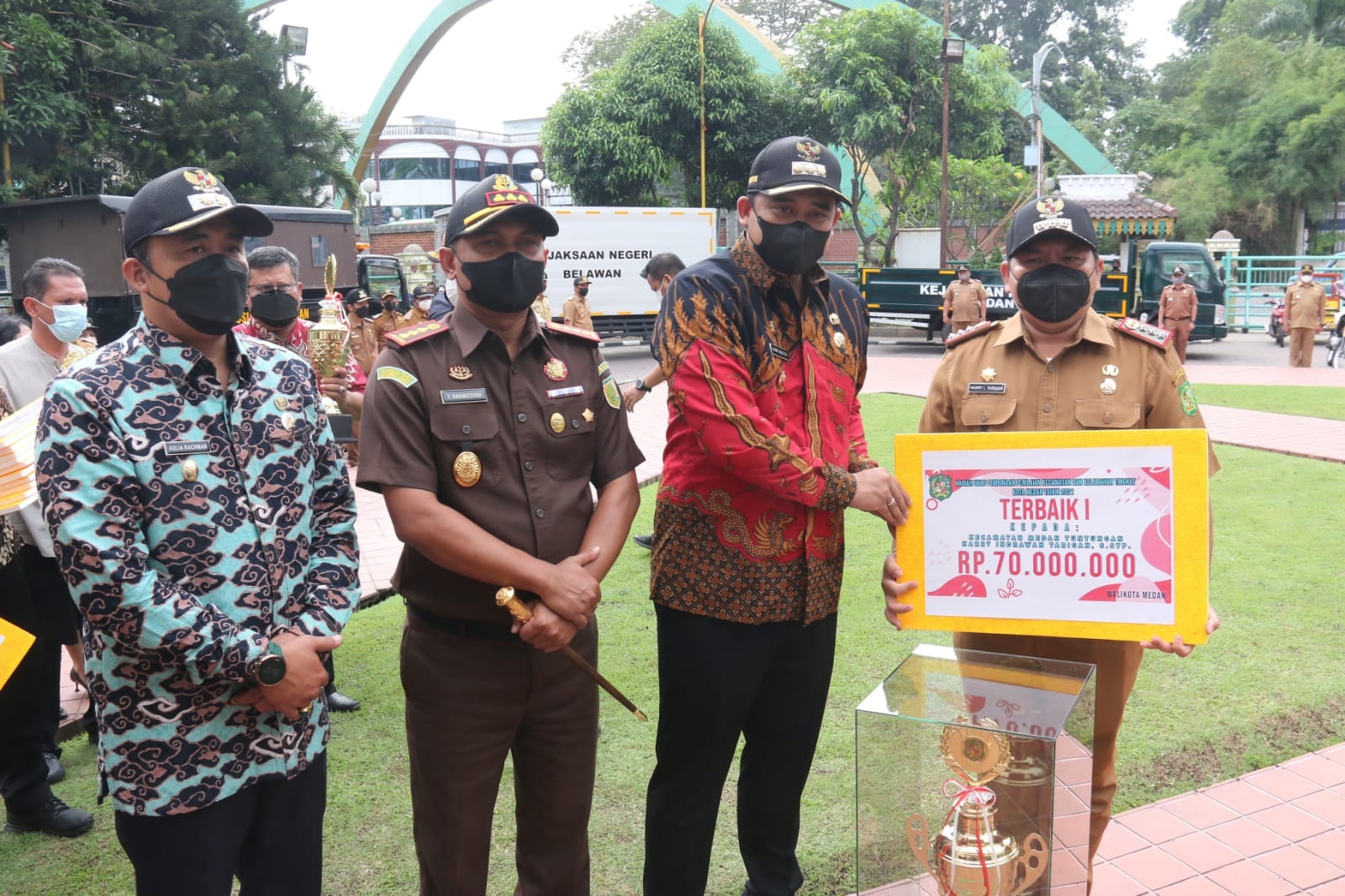 Wali Kota Medan Ingin Prestasi Diraih Kecamatan dan Kelurahan Menjadi Motivasi Dalam Meningkatkan Pelayanan