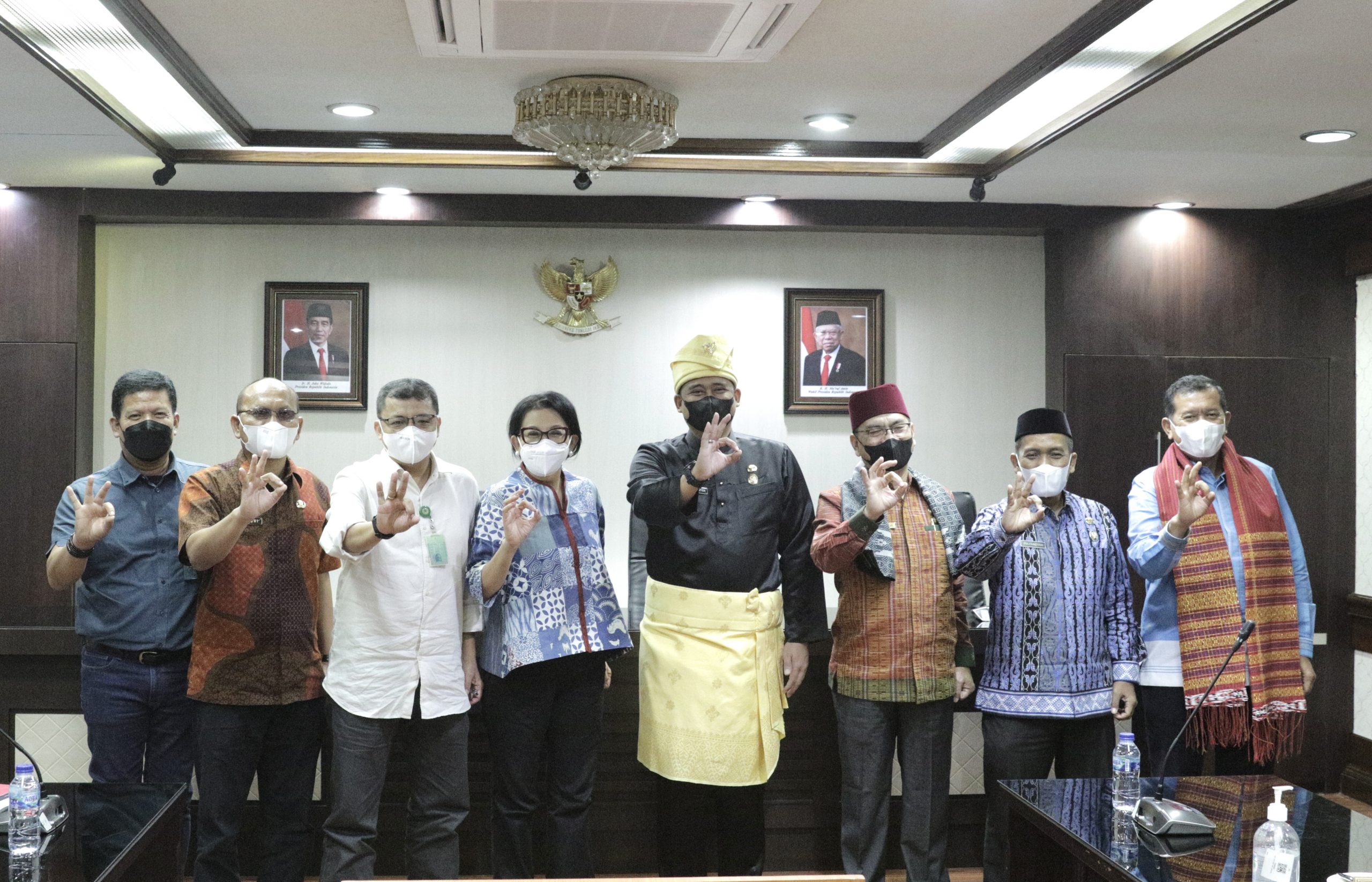 Bobby Nasution Tinjau Pemasangan U-Ditch, Dinas PU Janji 10 Hari Selesai,   Tindaklanjuti Keluhan Warga